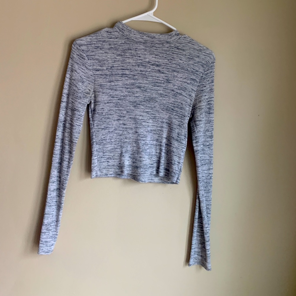 Hm heather gray high neck crop